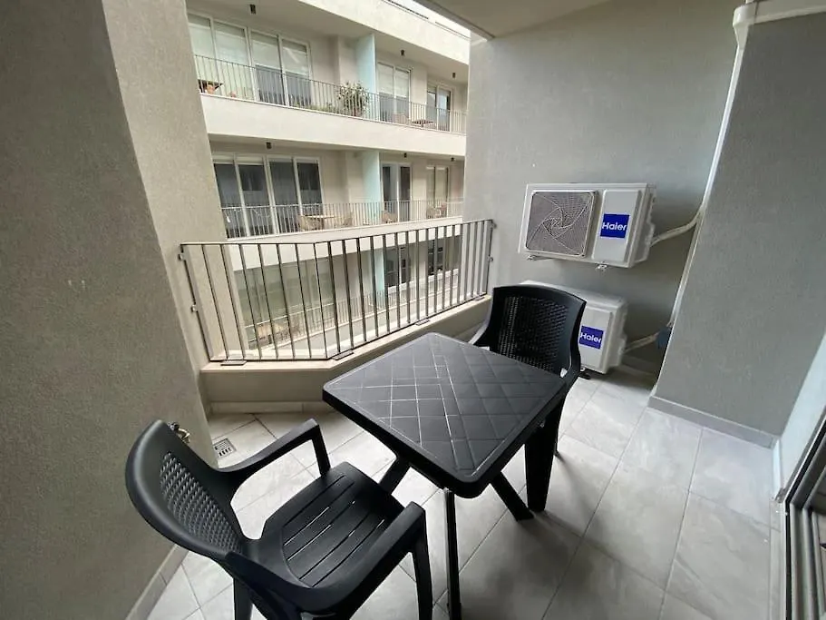 Lovely Modern 1 Bedroom Apartment In San Gwann Malta
